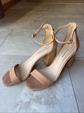 Steve Madden Suede Tan Block Heels